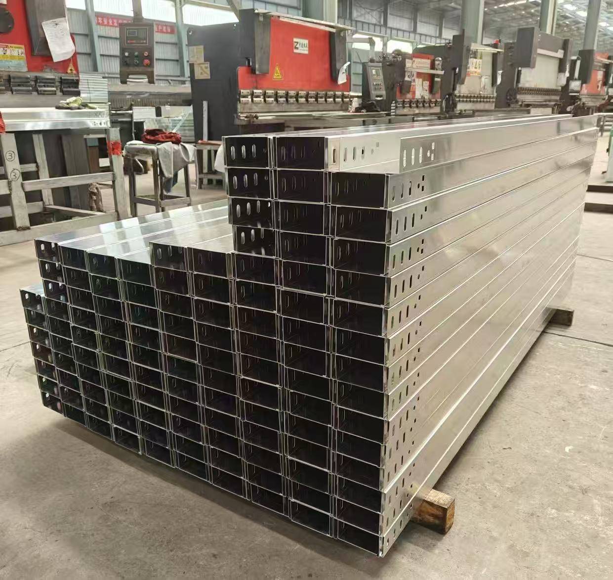 德升電纜橋架 專注技術(shù)匠心，精鑄鋁合金橋架行業(yè)品質(zhì)標(biāo)桿